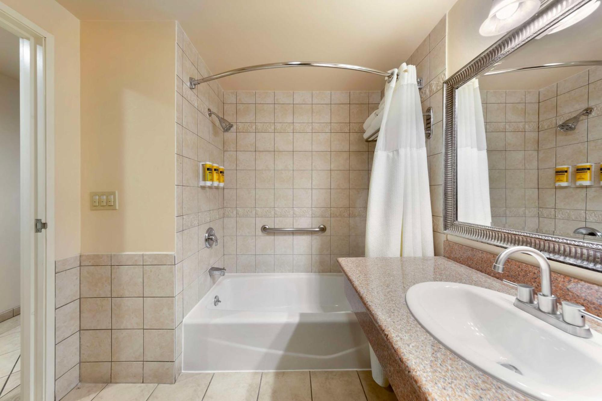 Best Western Plus Country Park Hotel Tehachapi Exterior foto